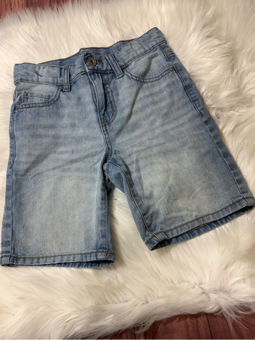 The Children’s Place Denim Light Wash Cotton Shorts - Boys Size 8